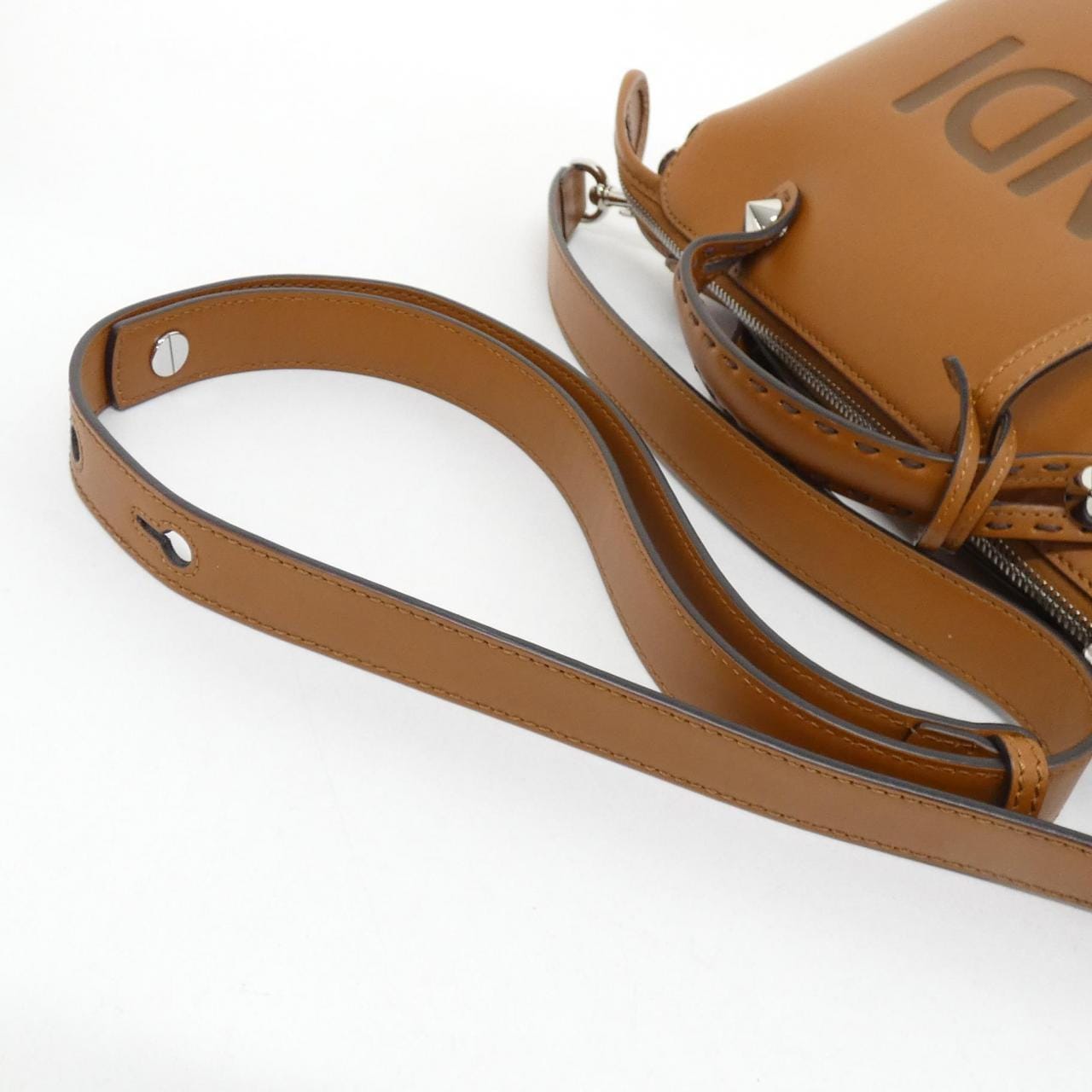 フェンディ バイザウェイ 写真4