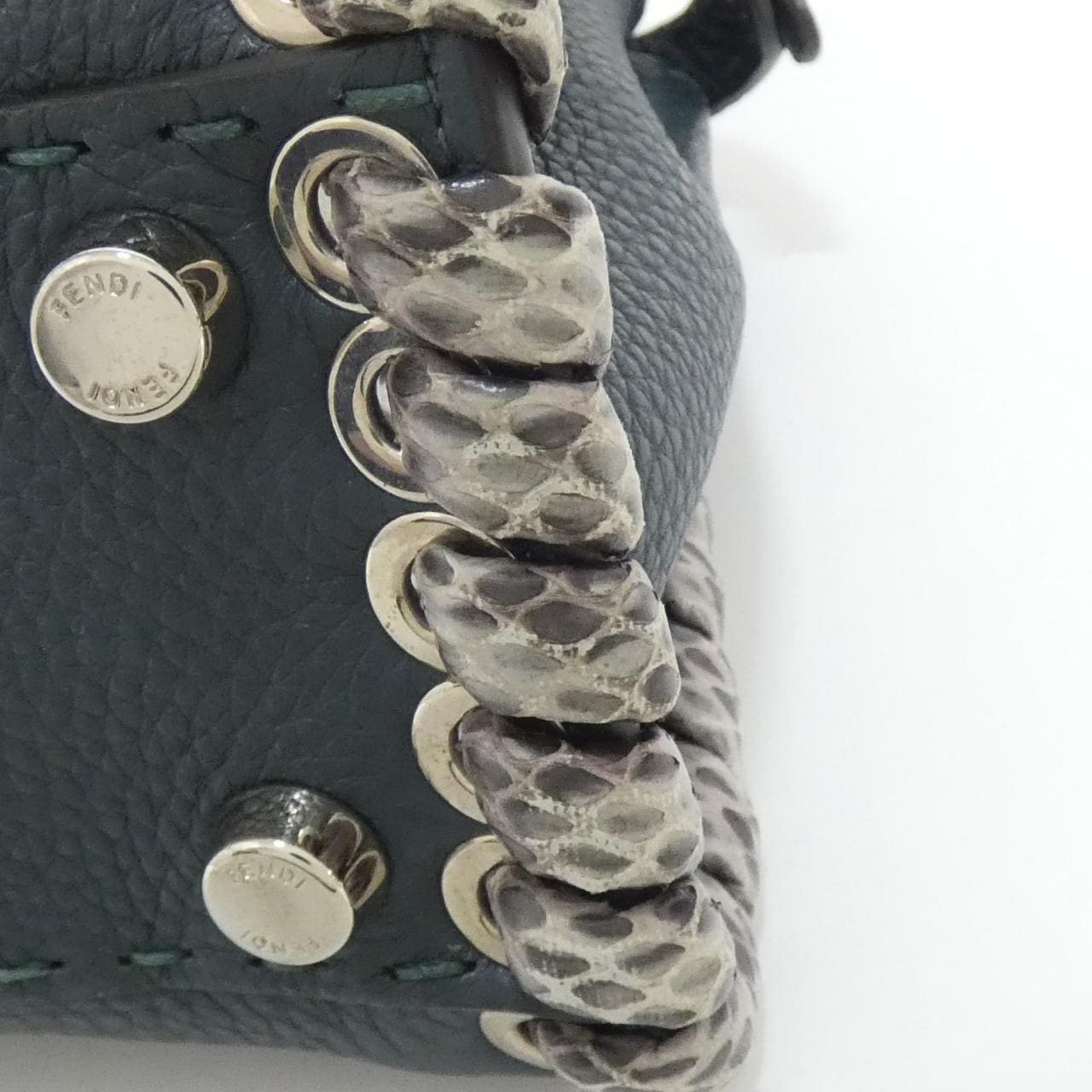 フェンディ ピーカブー 写真2