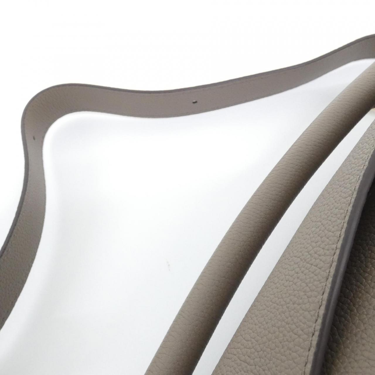 ロエベ パズル 写真5