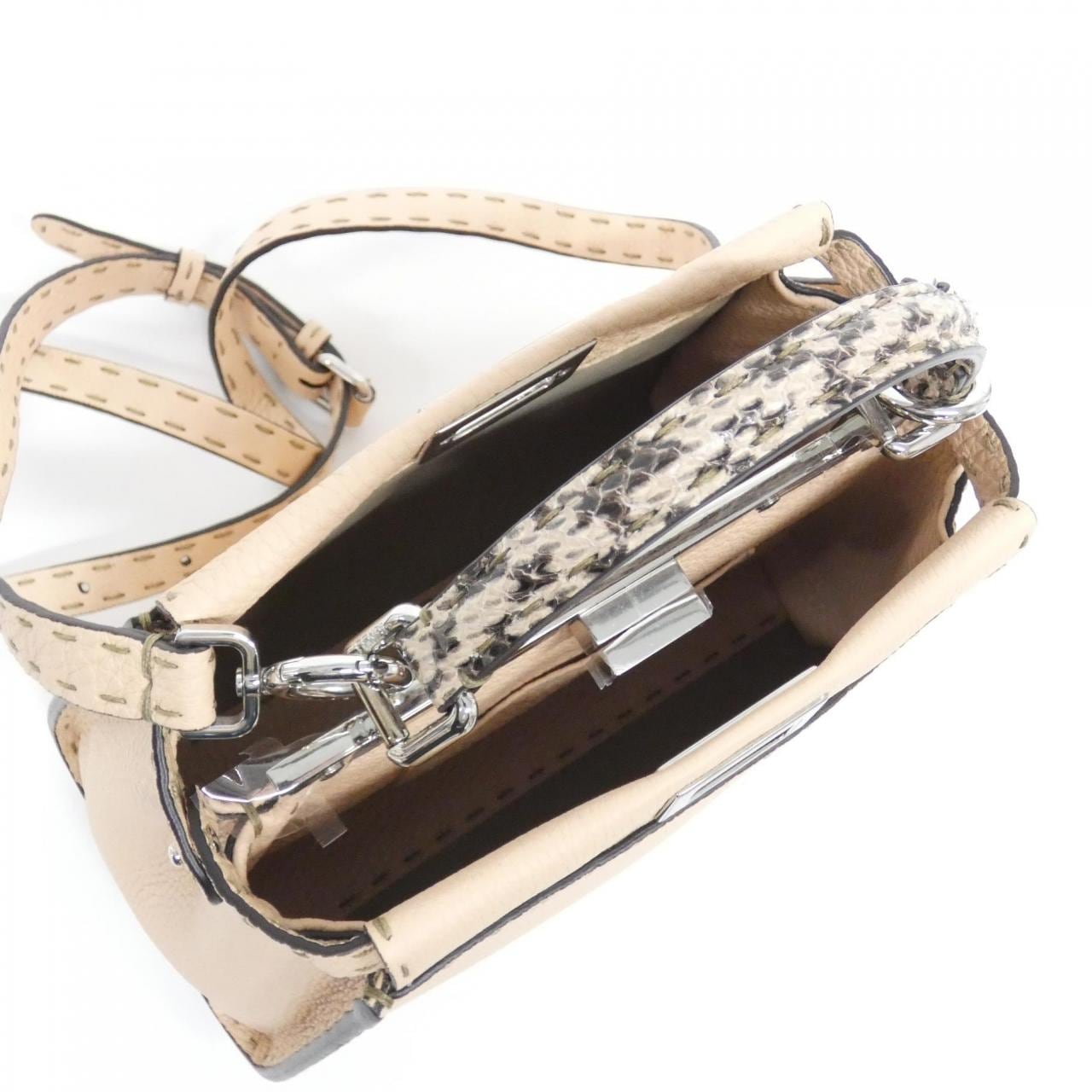 フェンディ ピーカブー 写真7