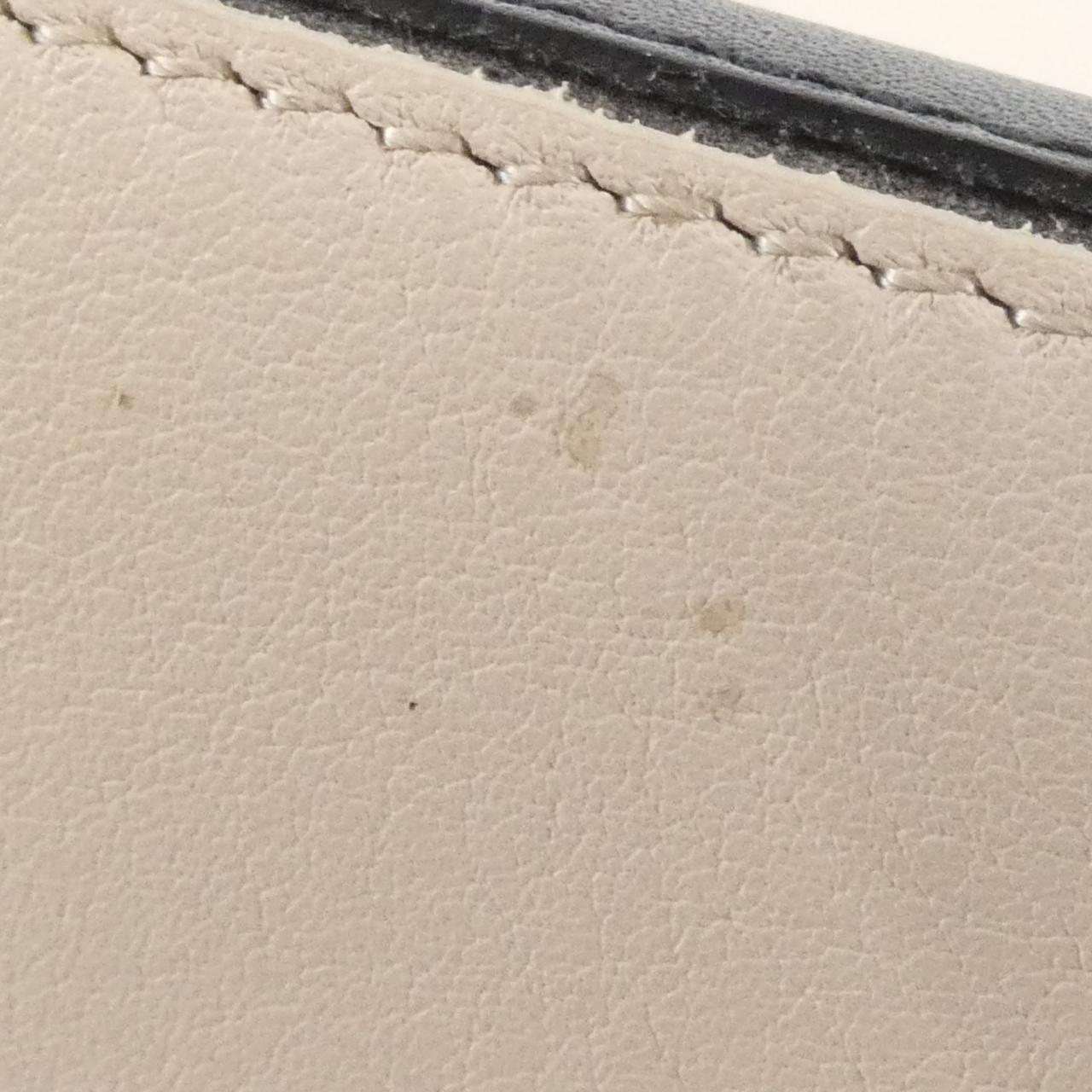 フェンディ バイザウェイ 写真4