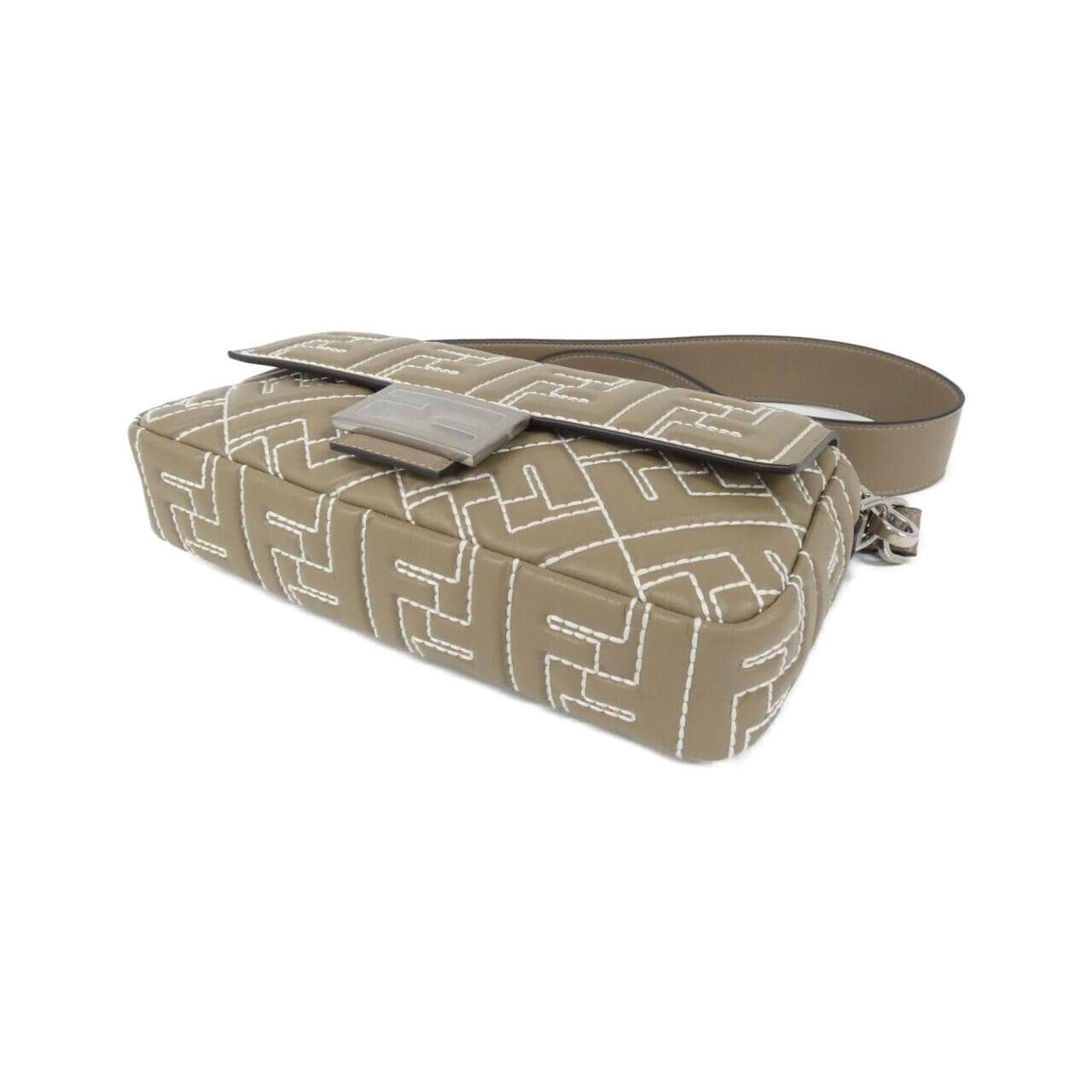 フェンディ バゲット 写真3