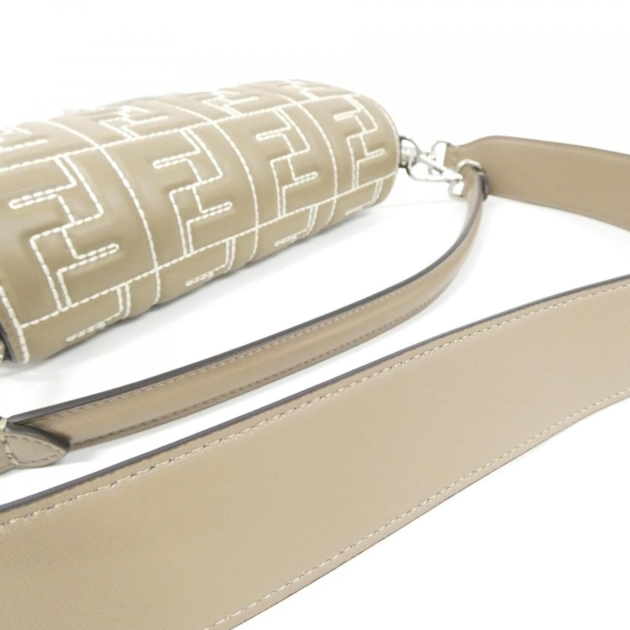 フェンディ バゲット 写真5