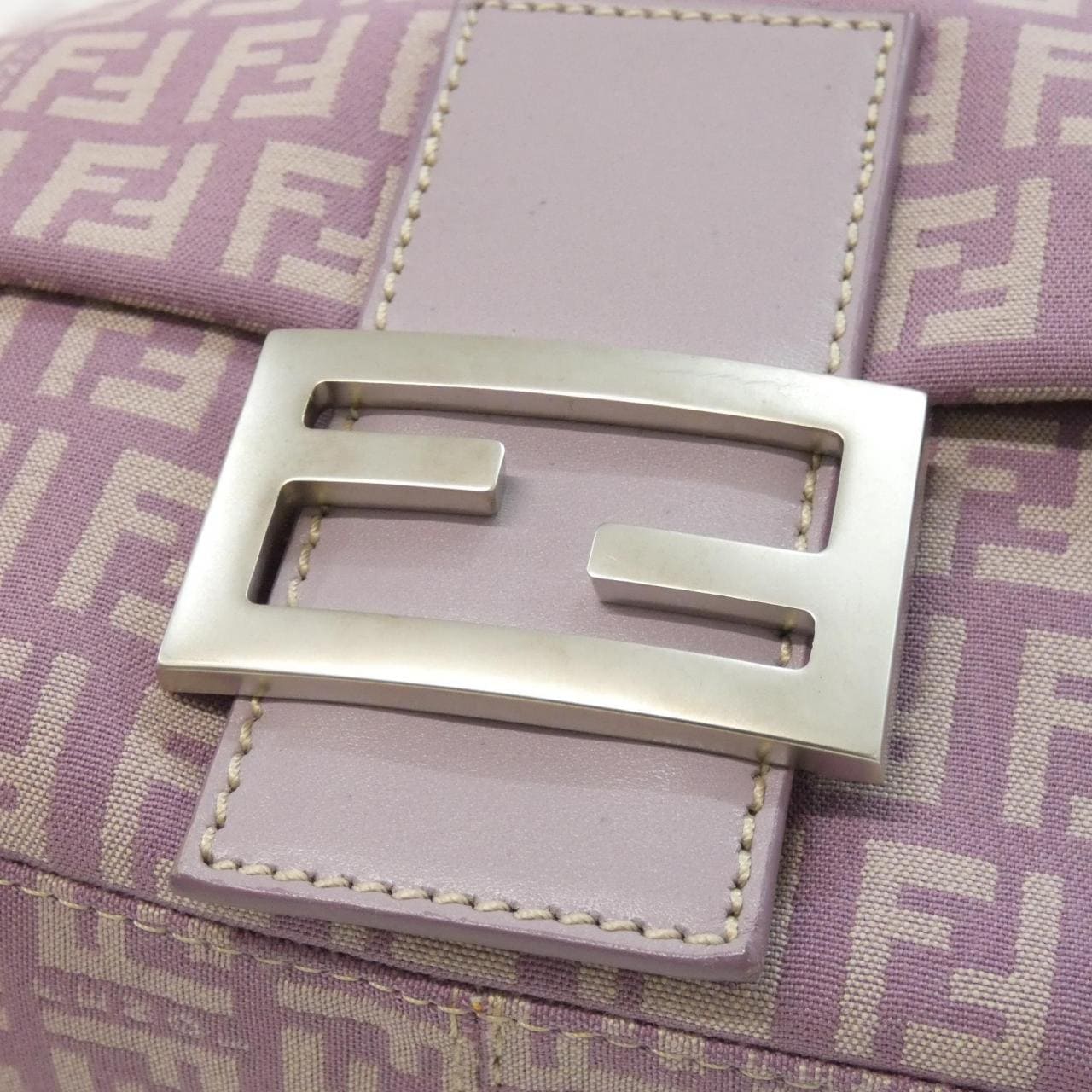 フェンディ バゲット 写真4