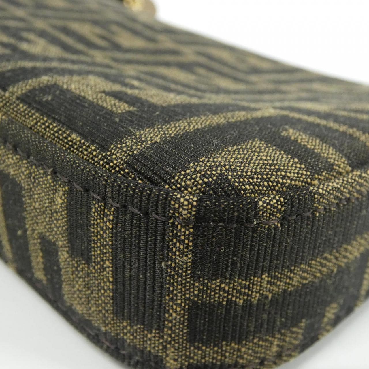 フェンディ バゲット 写真2