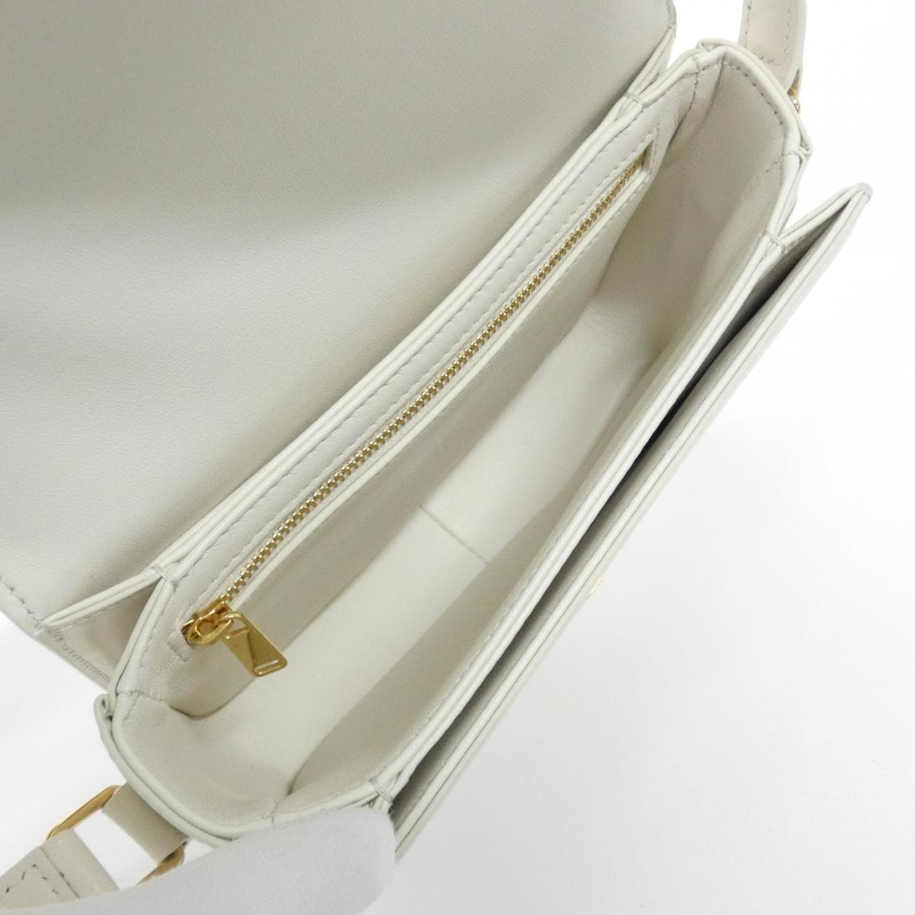 セリーヌ トリオンフ 写真6