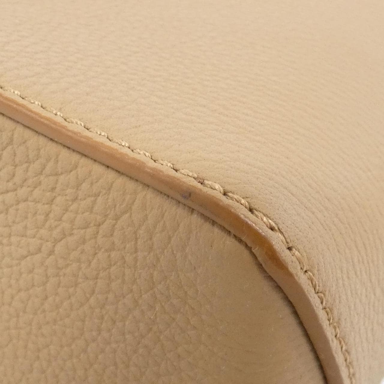 ロエベ パズル 写真3