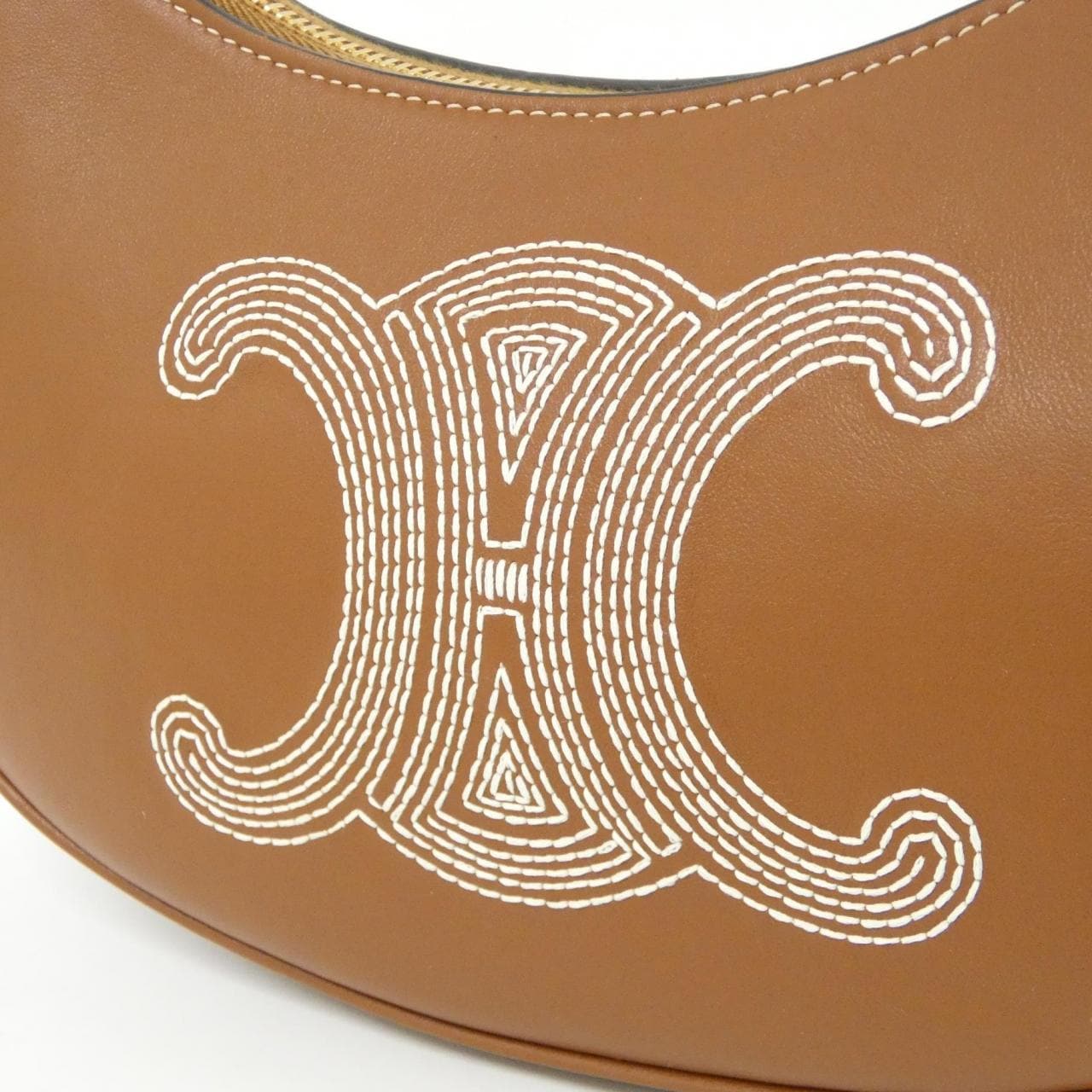 セリーヌ アヴァ 写真4