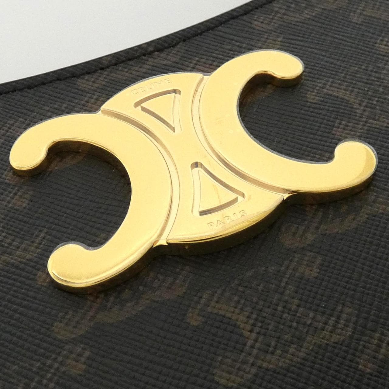 セリーヌ トリオンフ 写真4