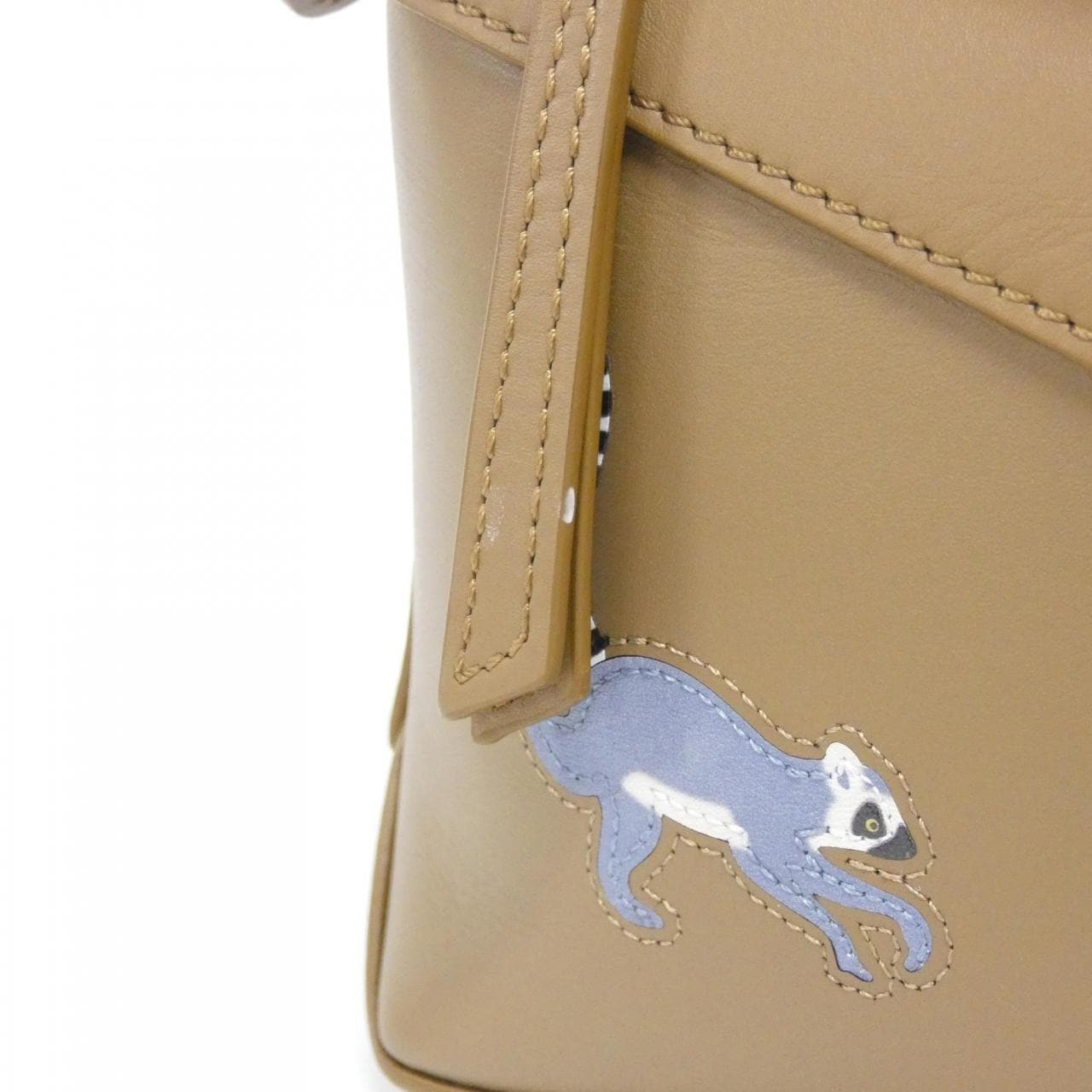 ロエベ パズル 写真5