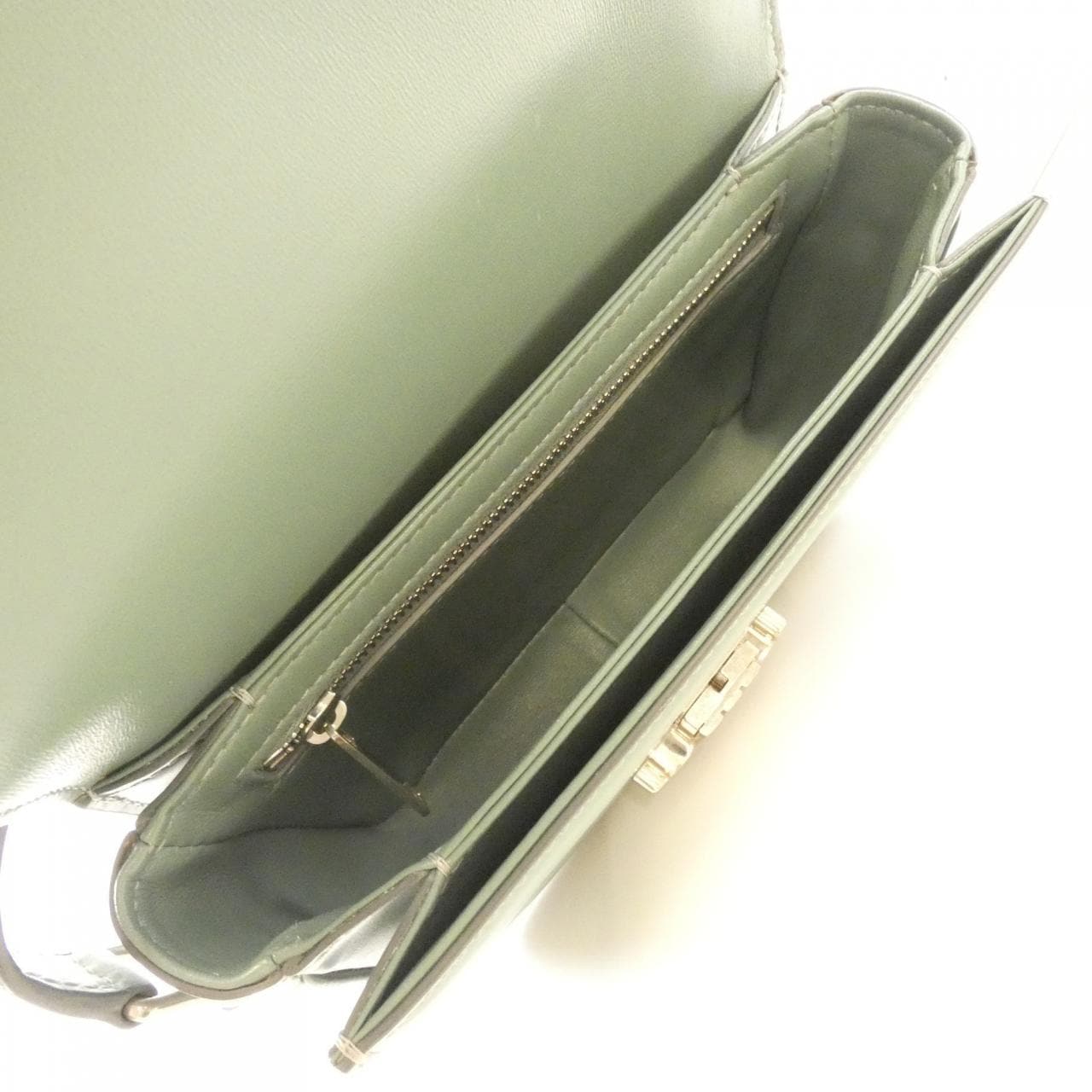 セリーヌ トリオンフ 写真9