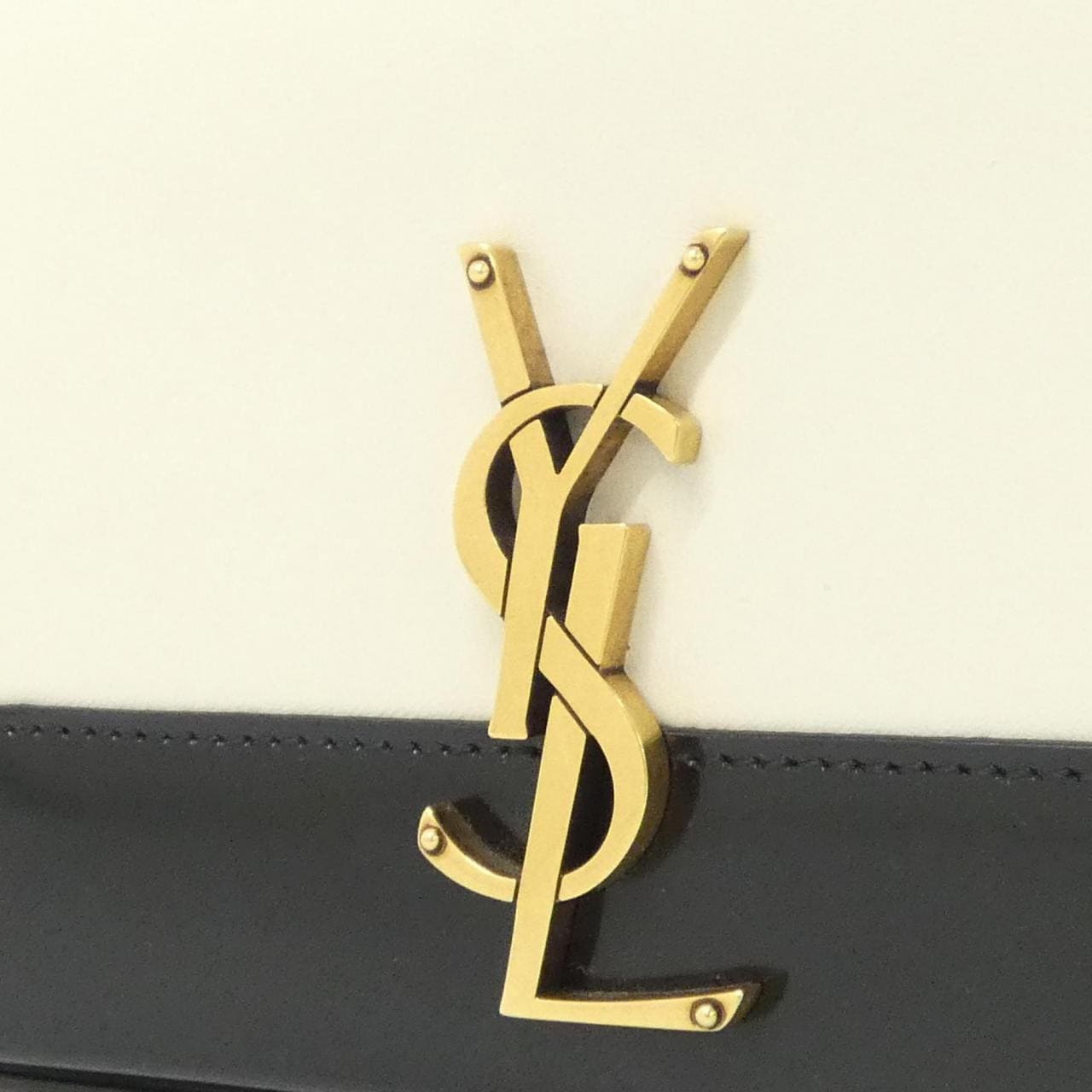 サンローラン ケイト 写真4