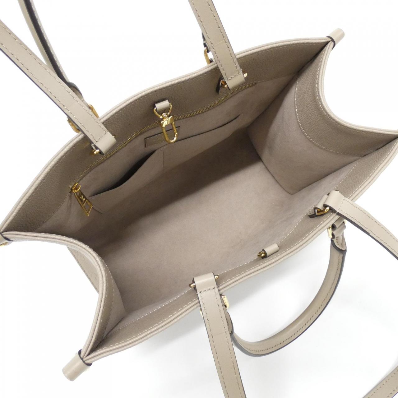 ルイ・ヴィトン オンザゴー 写真4