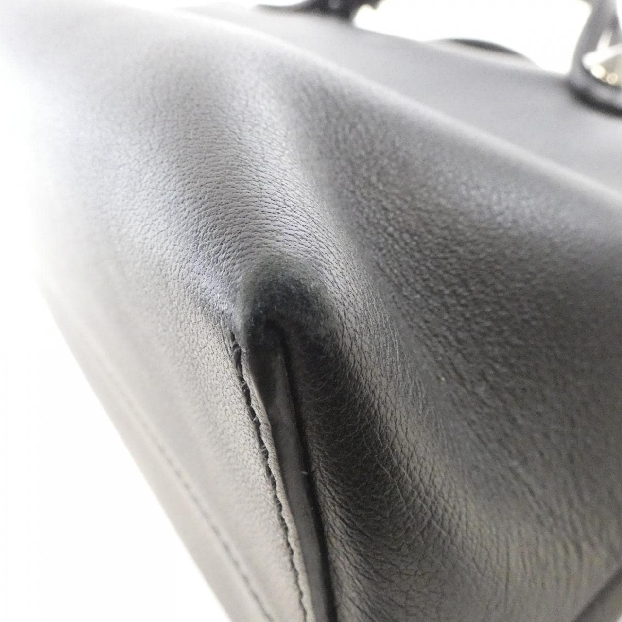 フェンディ バイザウェイ 写真3