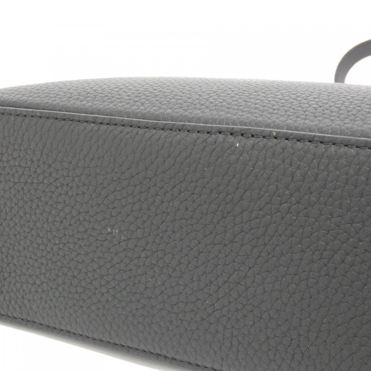 ルイ・ヴィトン カプシーヌ MM 写真3