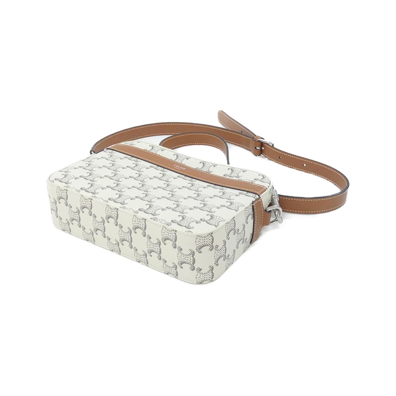 セリーヌ トリオンフ 写真3