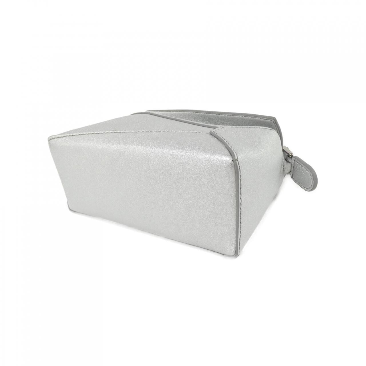 ロエベ パズル 写真3