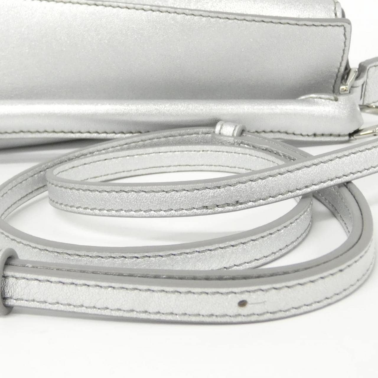 ロエベ パズル 写真5