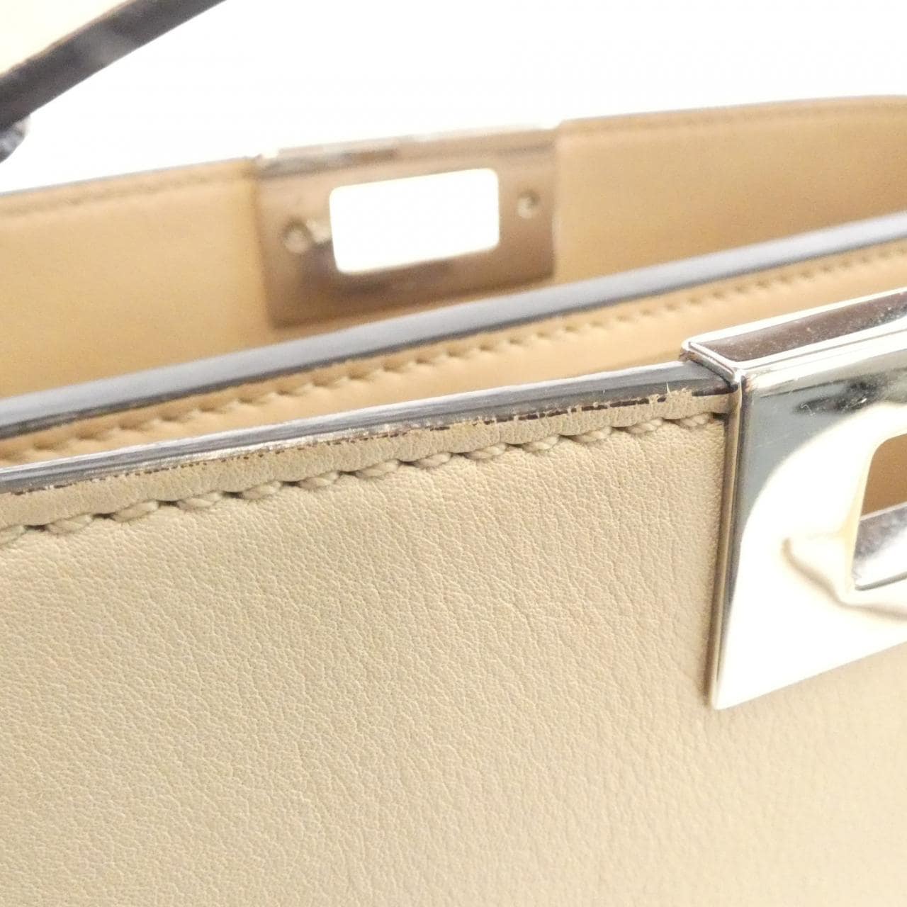 フェンディ ピーカブー 写真5