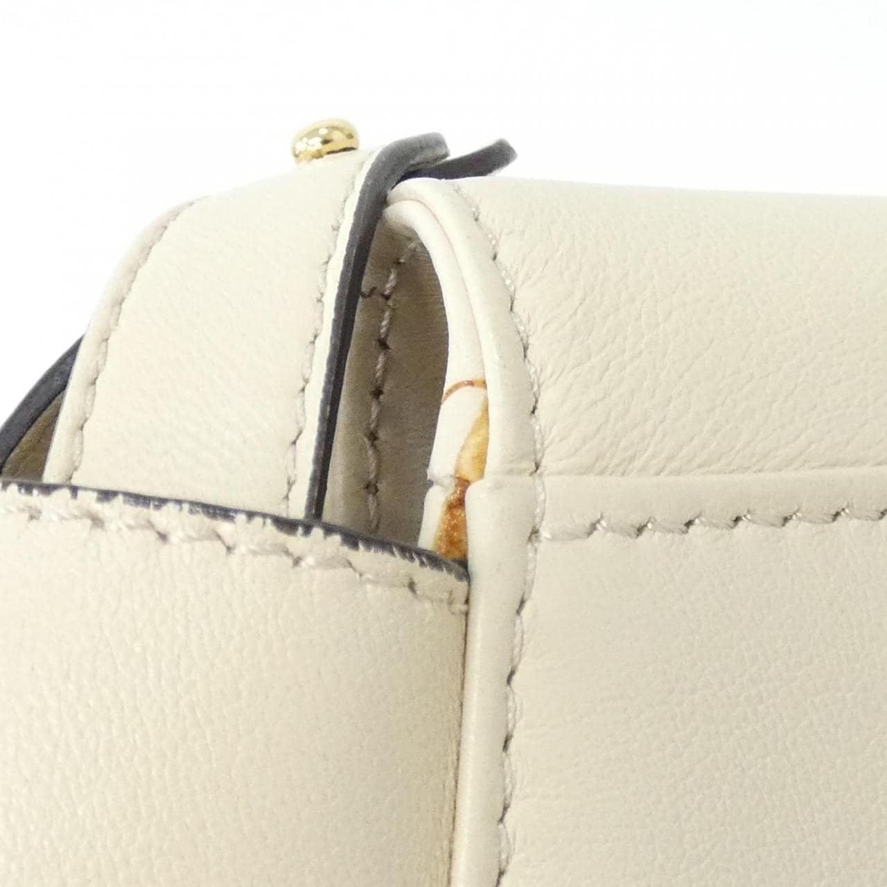 フェンディ ピーカブー 写真5