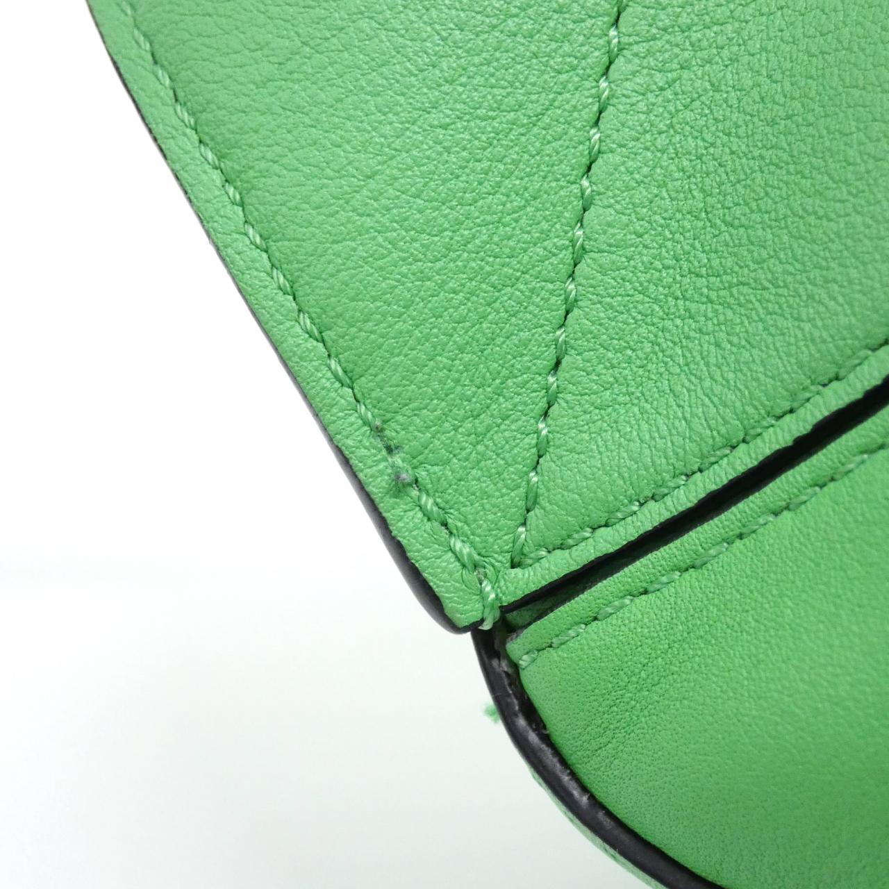 ロエベ パズル 写真7