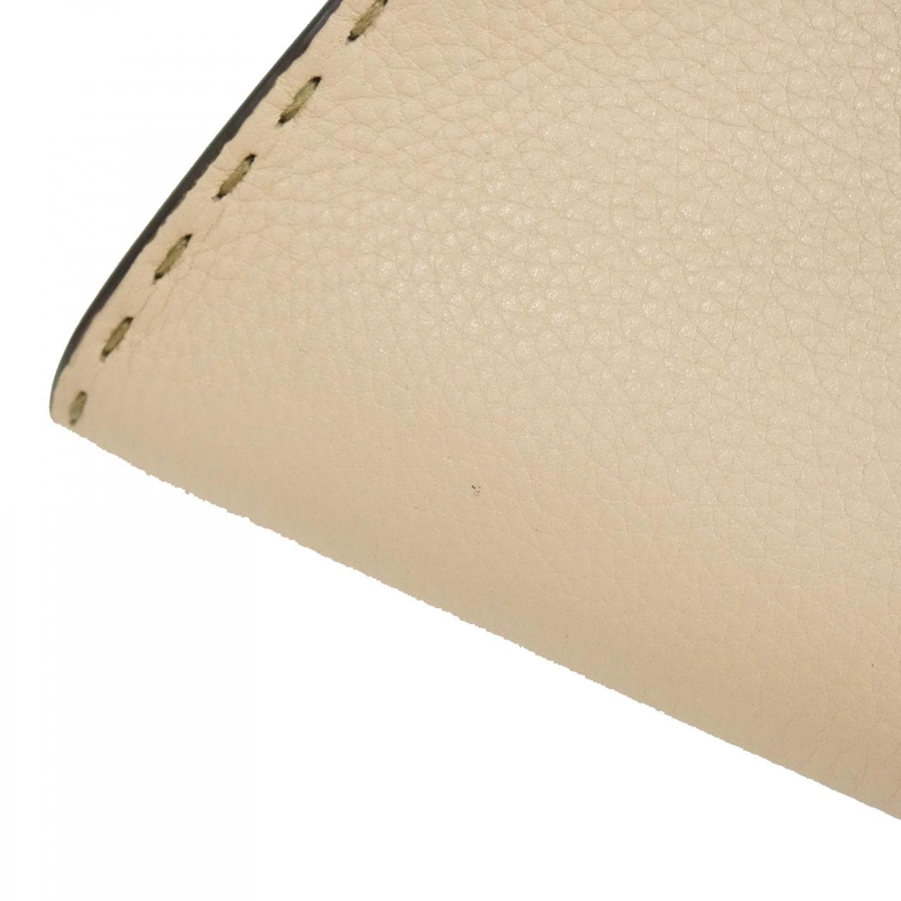 フェンディ ピーカブー 写真4