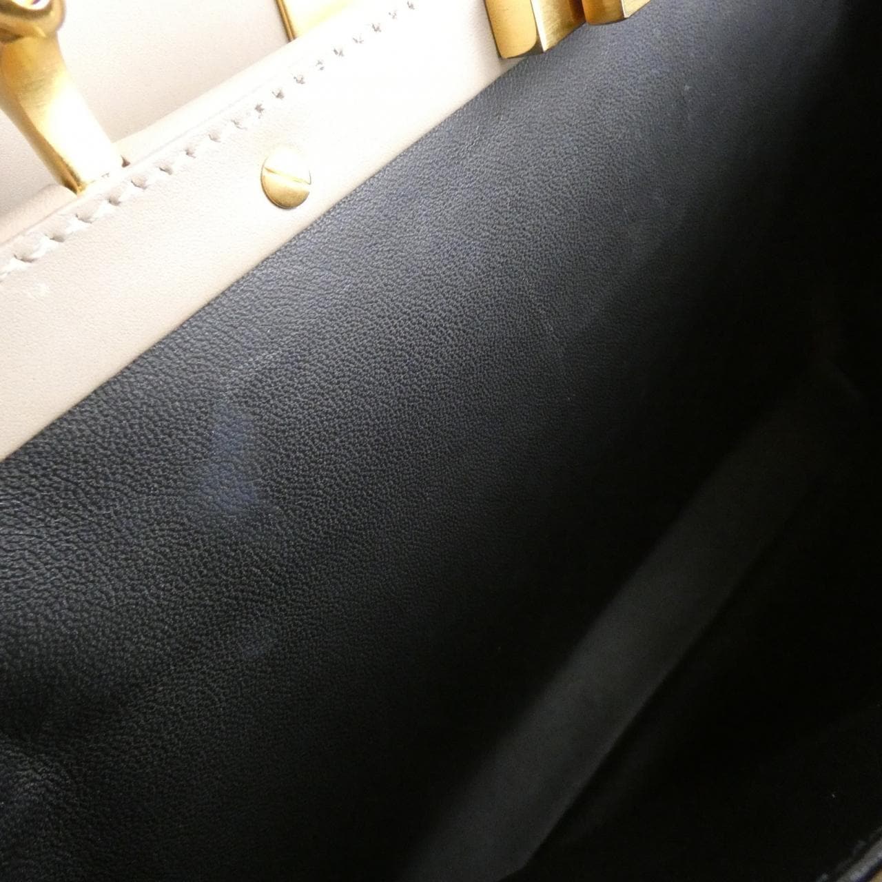 フェンディ ピーカブー 写真7