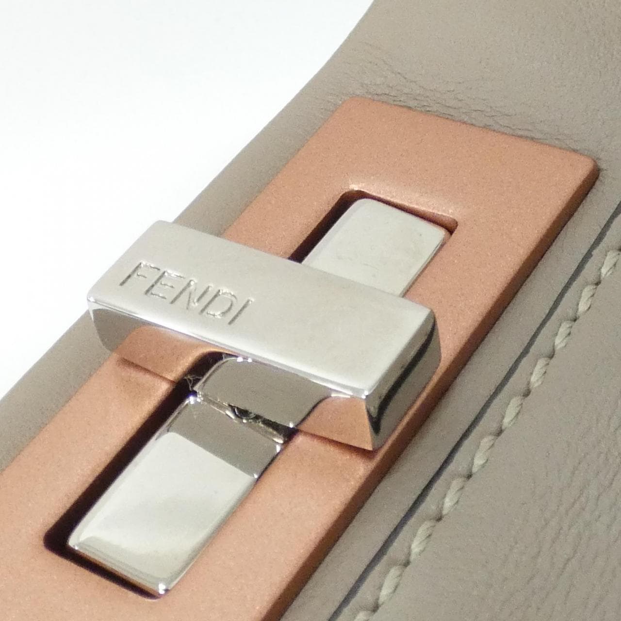 フェンディ ピーカブー 写真4