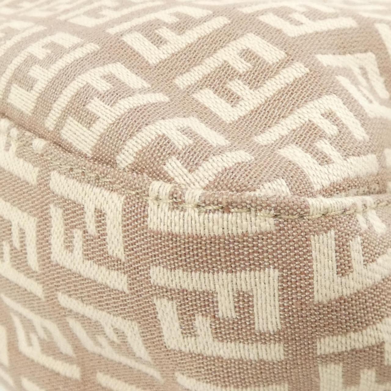 フェンディ バゲット 写真3