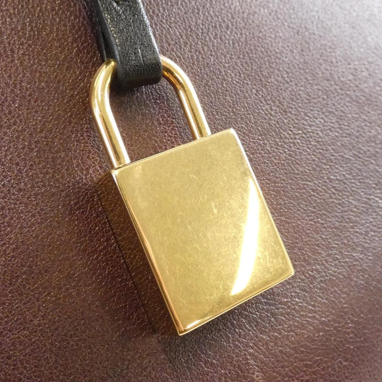 サンローラン サック・ド・ジュール 写真4