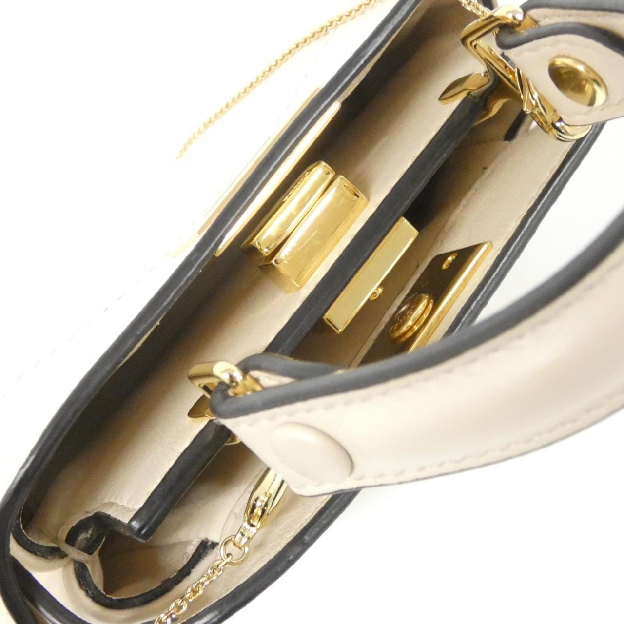 フェンディ ピーカブー 写真10