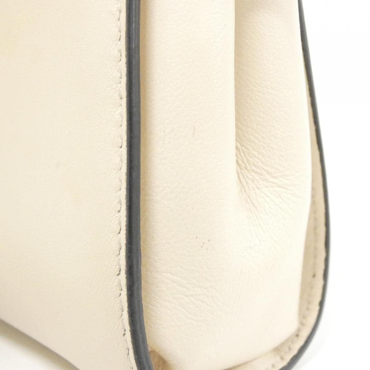 フェンディ ピーカブー 写真7