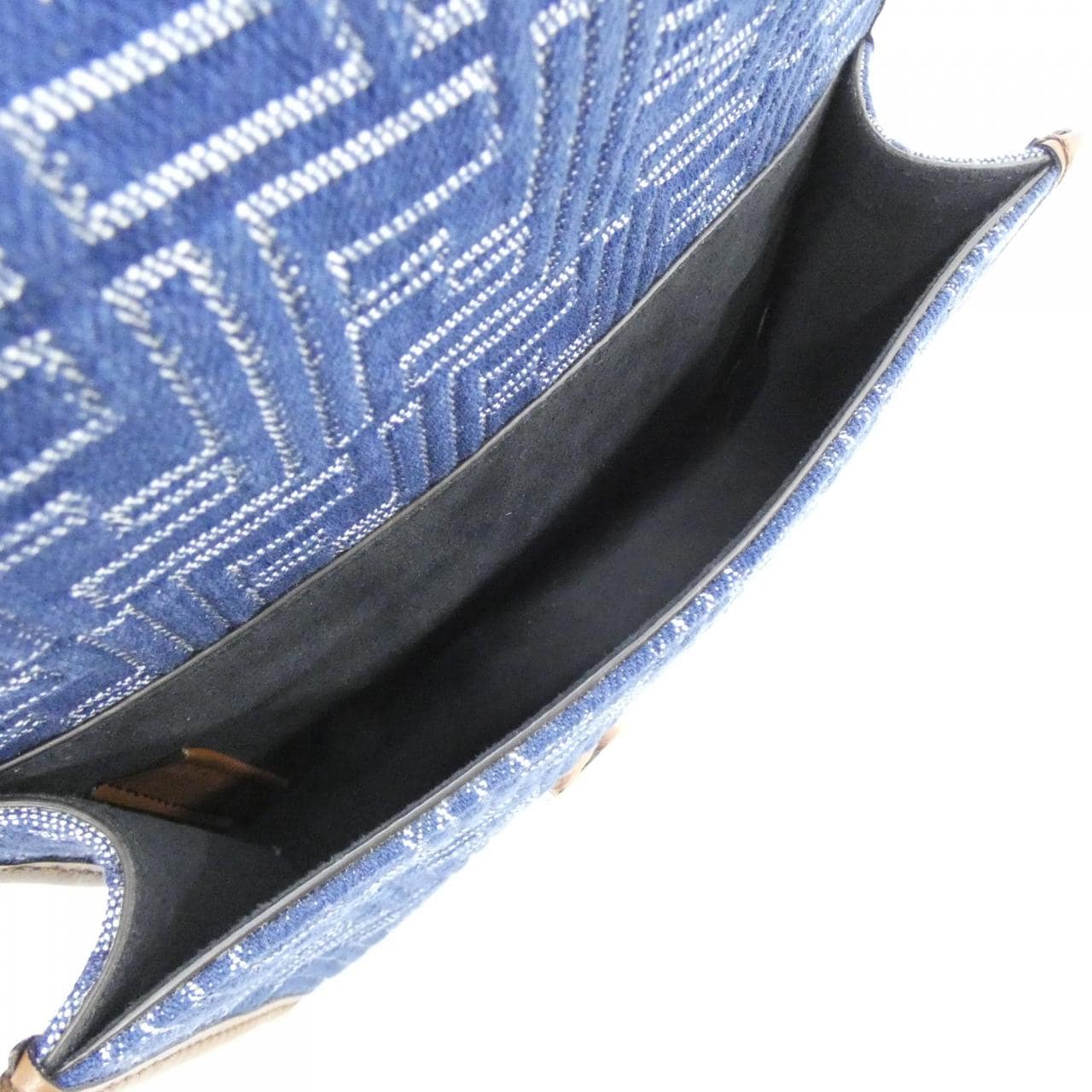 フェンディ バゲット 写真6