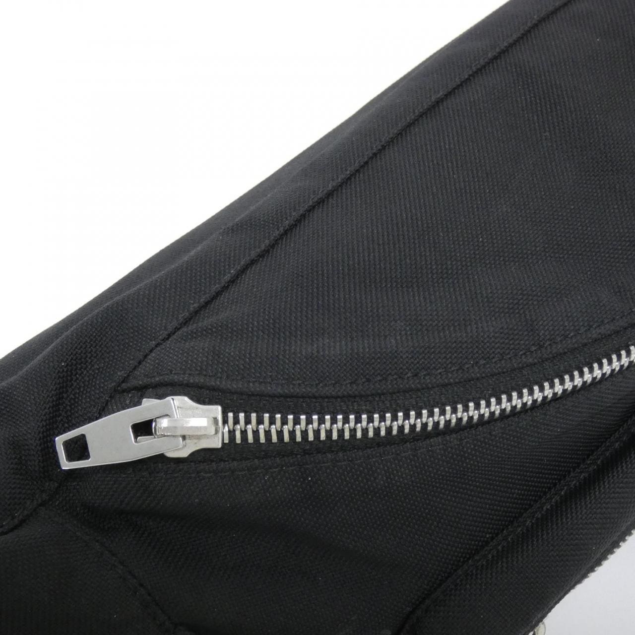 セリーヌ ベルトバッグ 写真5