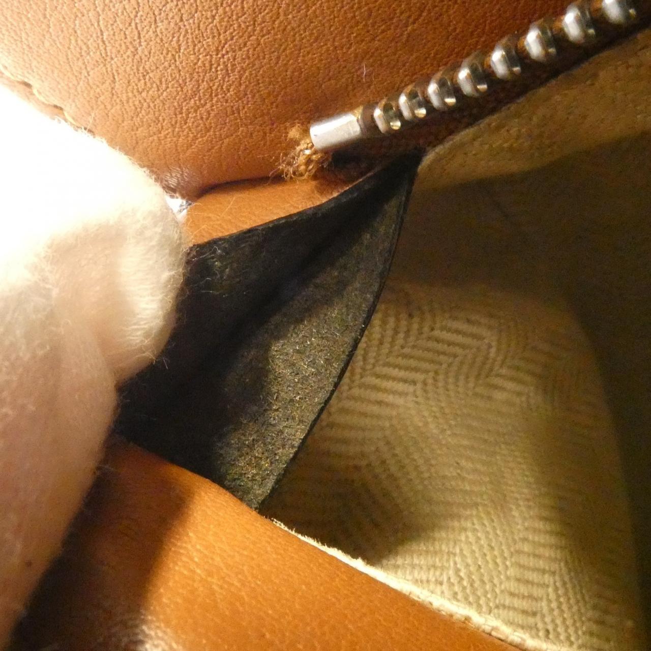 ロエベ パズル 写真7