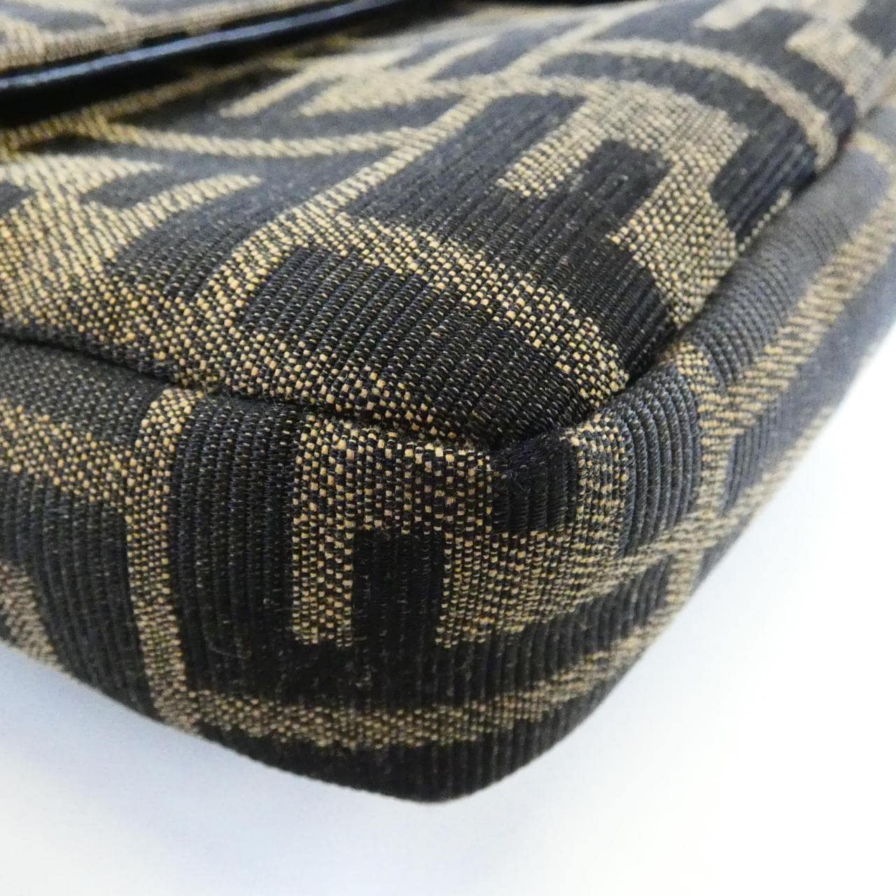 フェンディ バゲット 写真3