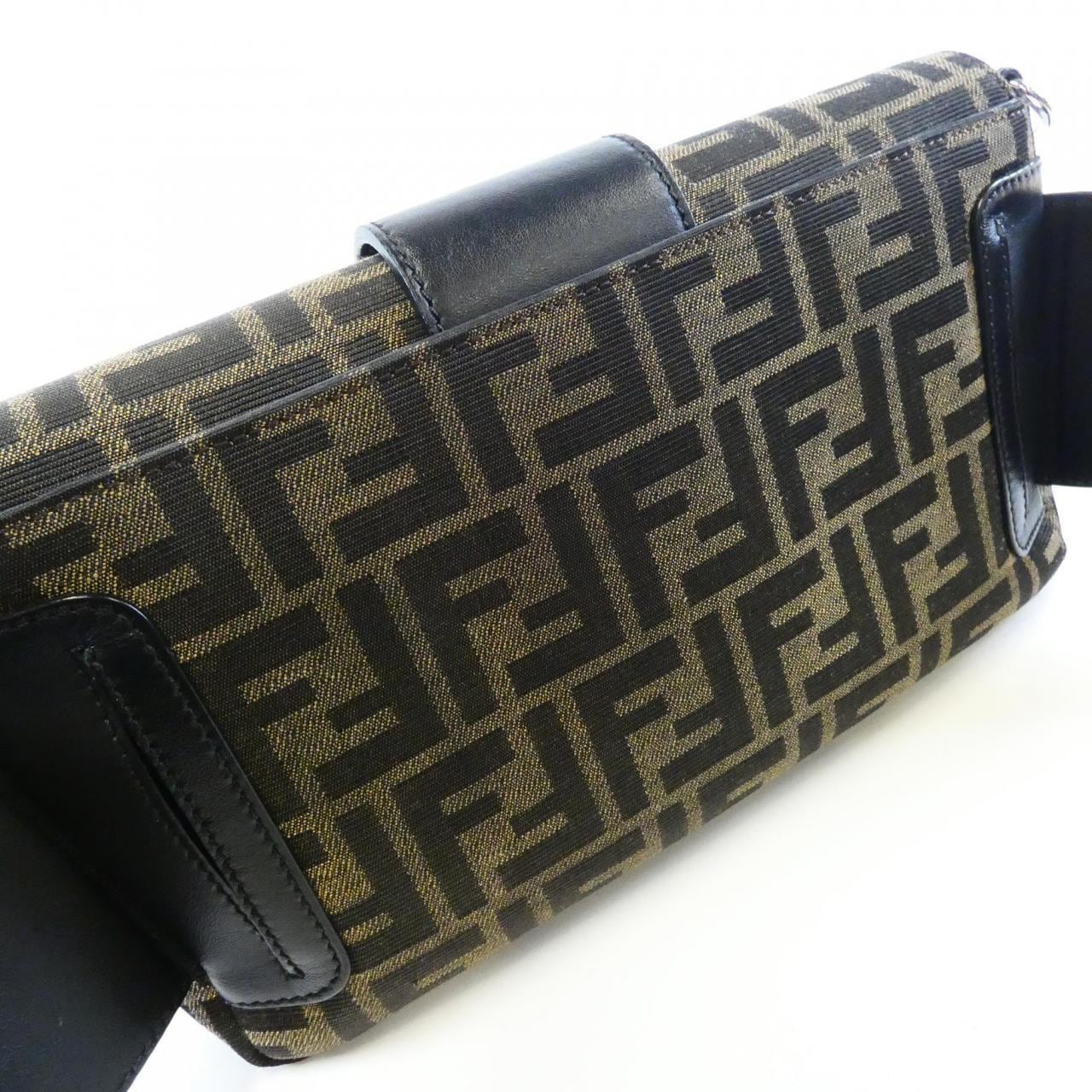 フェンディ バゲット 写真4