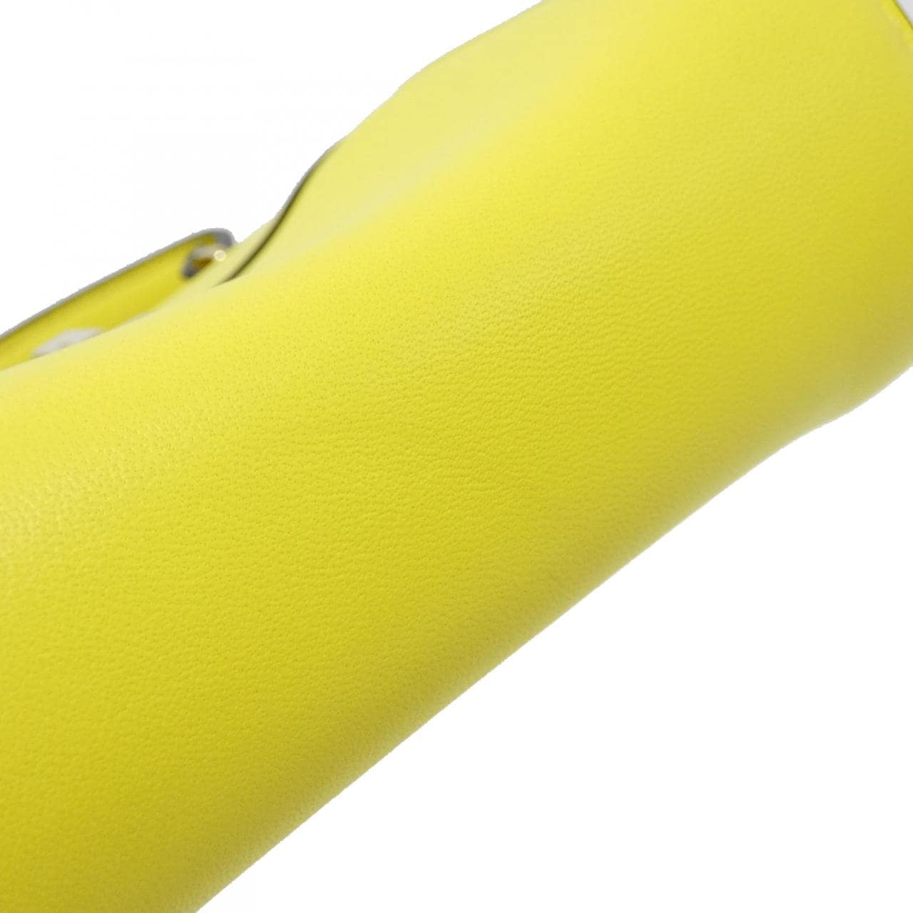 フェンディ ピーカブー 写真2