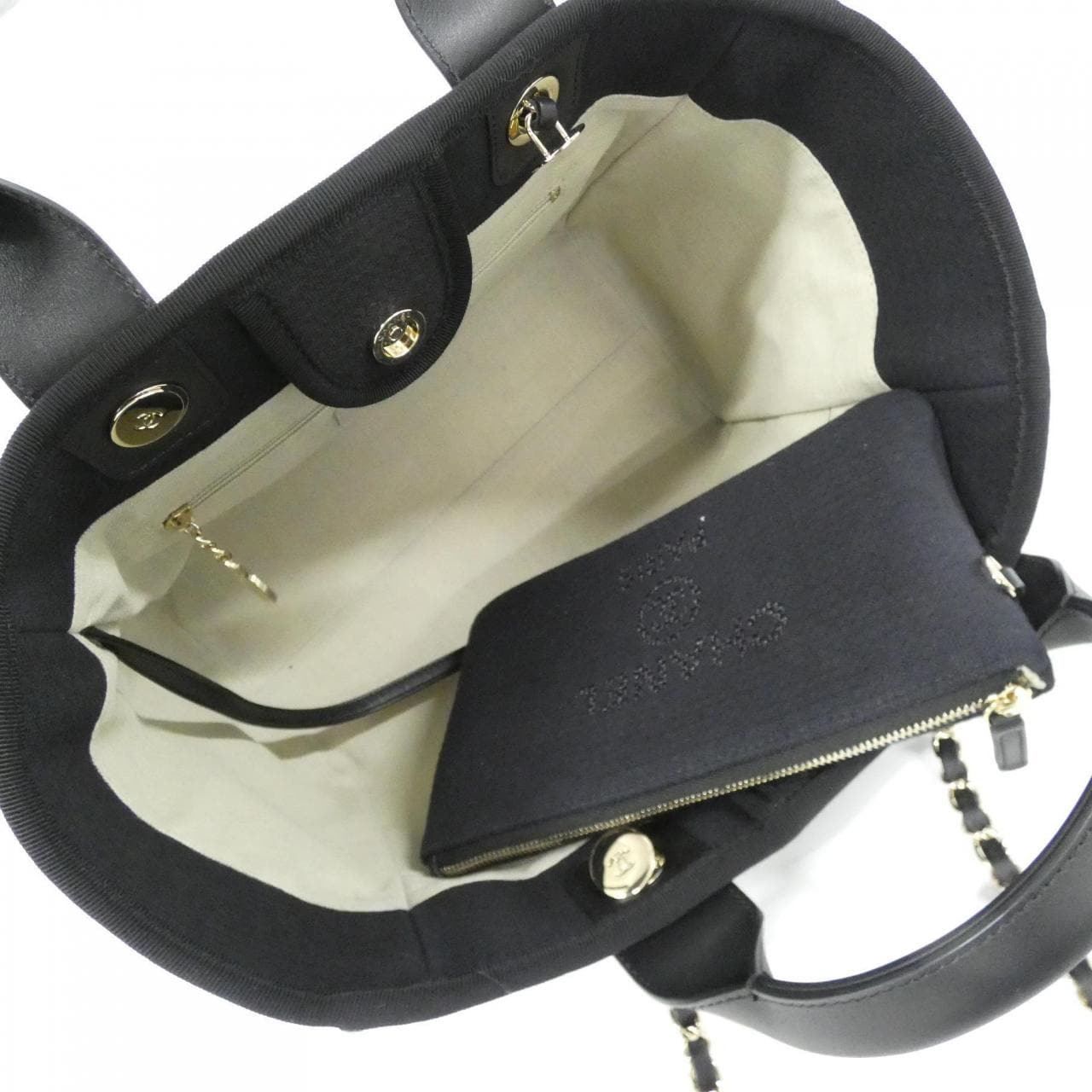 シャネル ドーヴィル 写真6