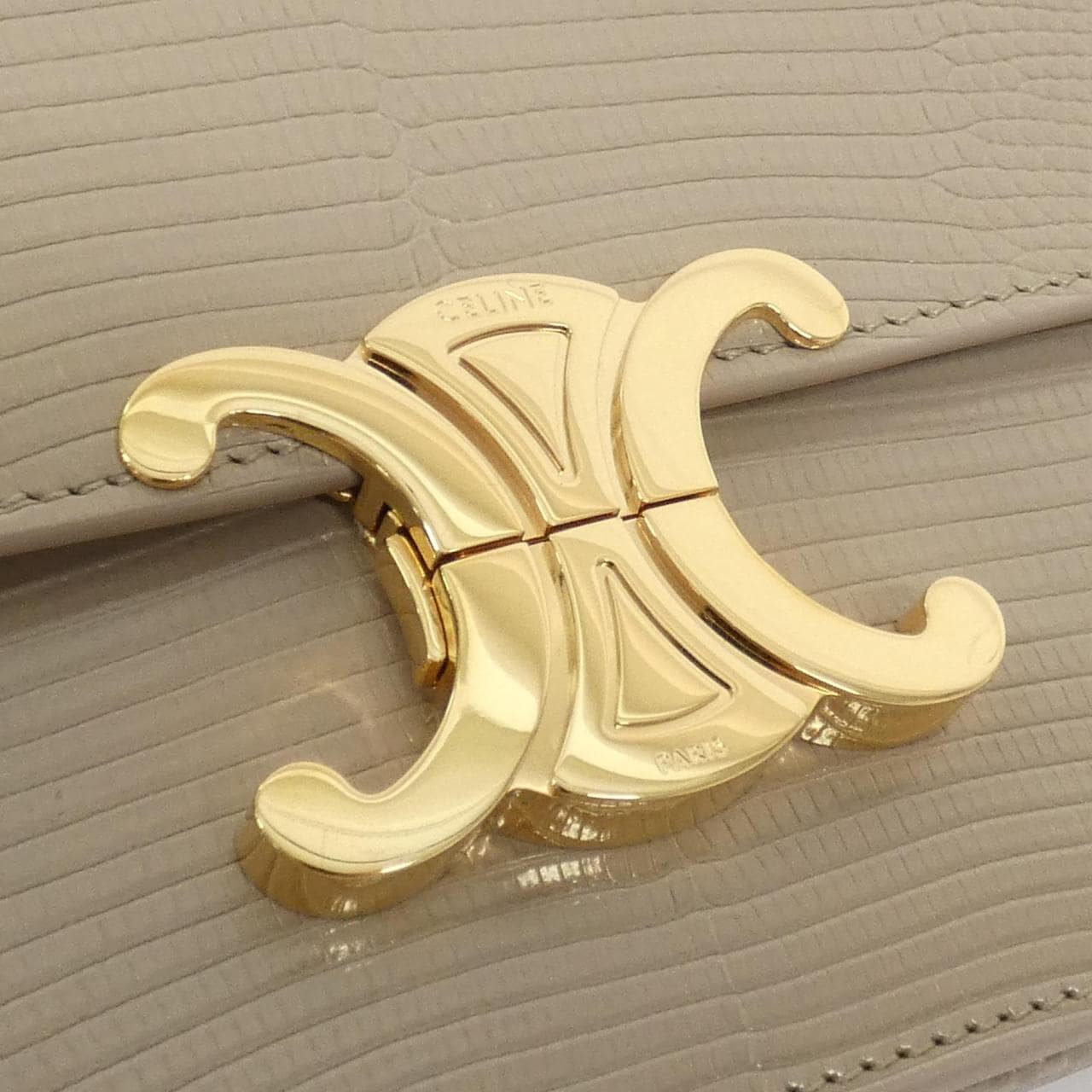 セリーヌ トリオンフ 写真4