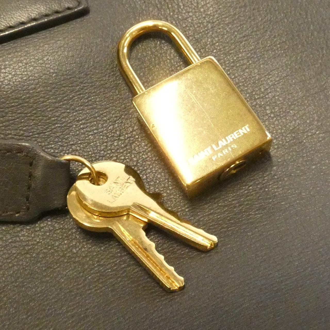 サンローラン サック・ド・ジュール 写真4