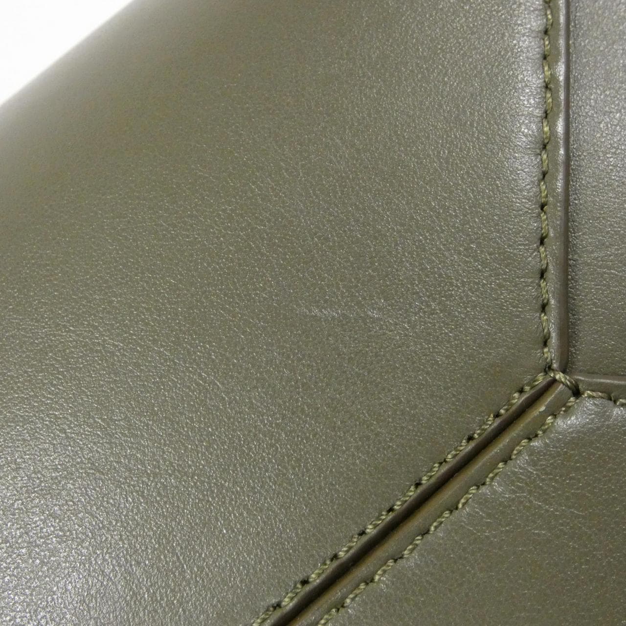 ロエベ パズル 写真4