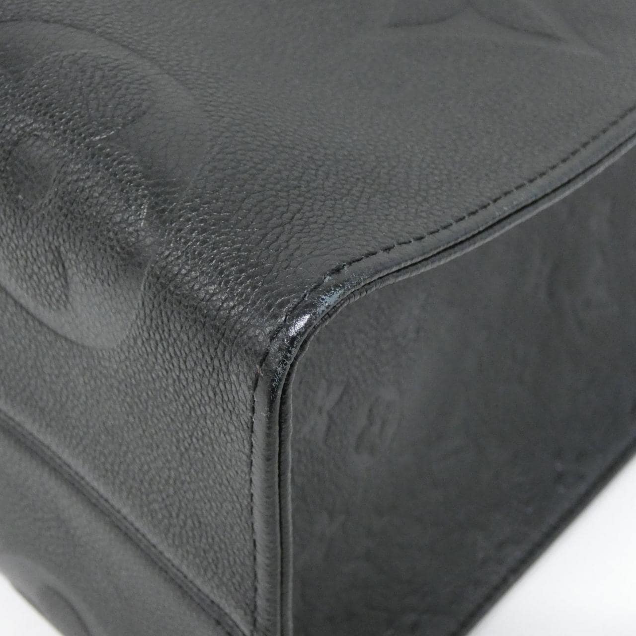 ルイ・ヴィトン オンザゴー 写真2