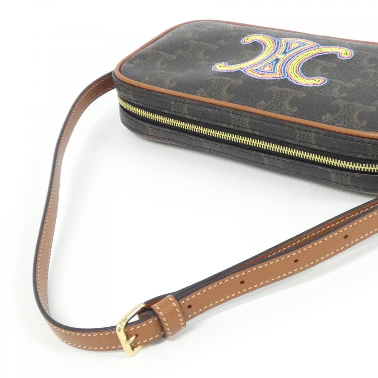 セリーヌ トリオンフ 写真5