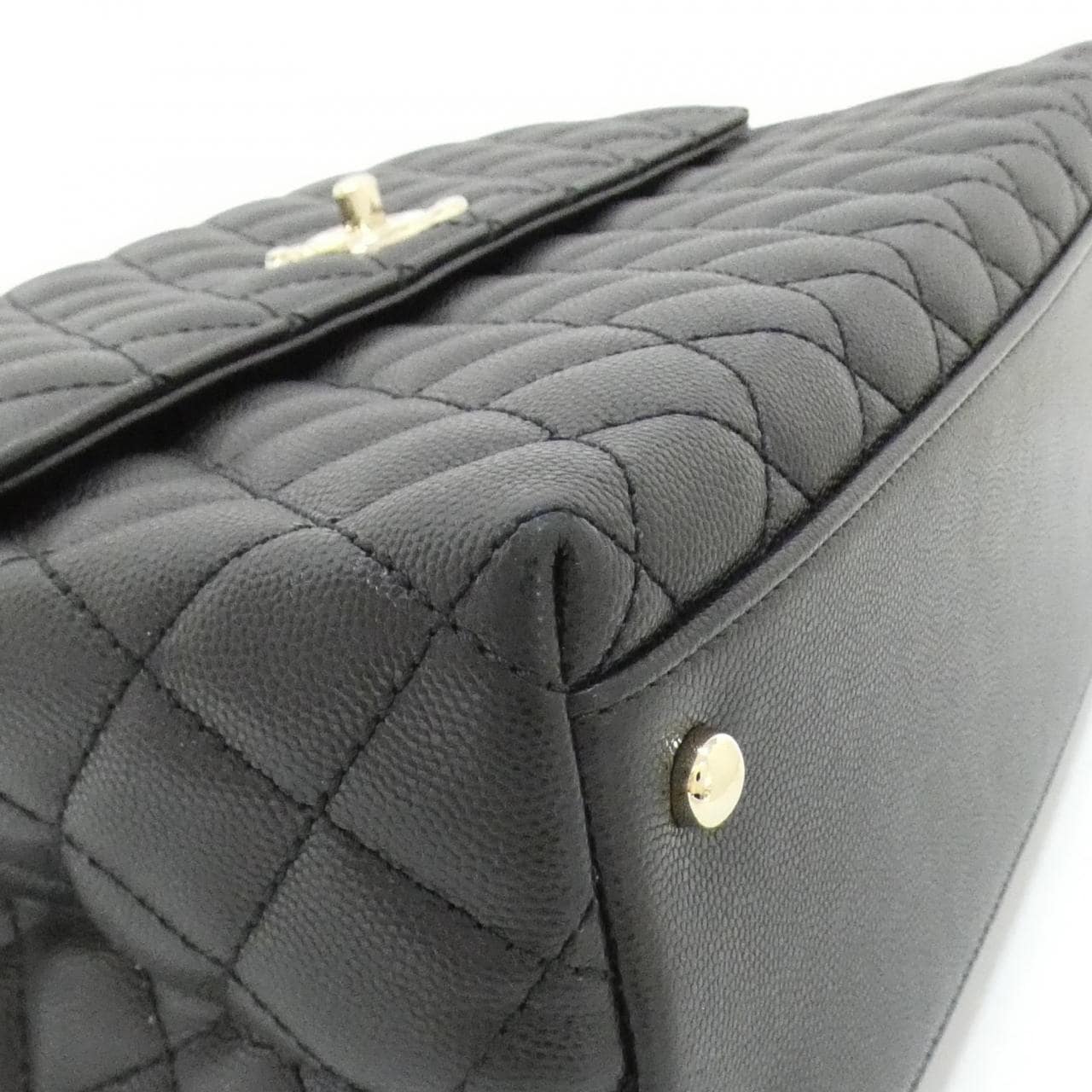 シャネル ココハンドル 写真3