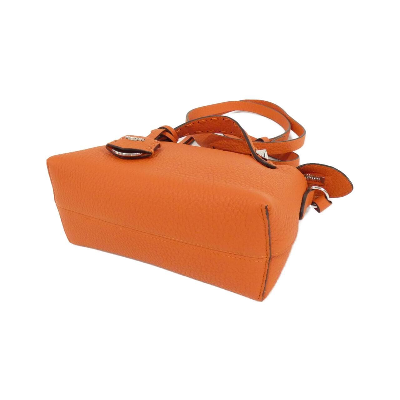 フェンディ バイザウェイ 写真3