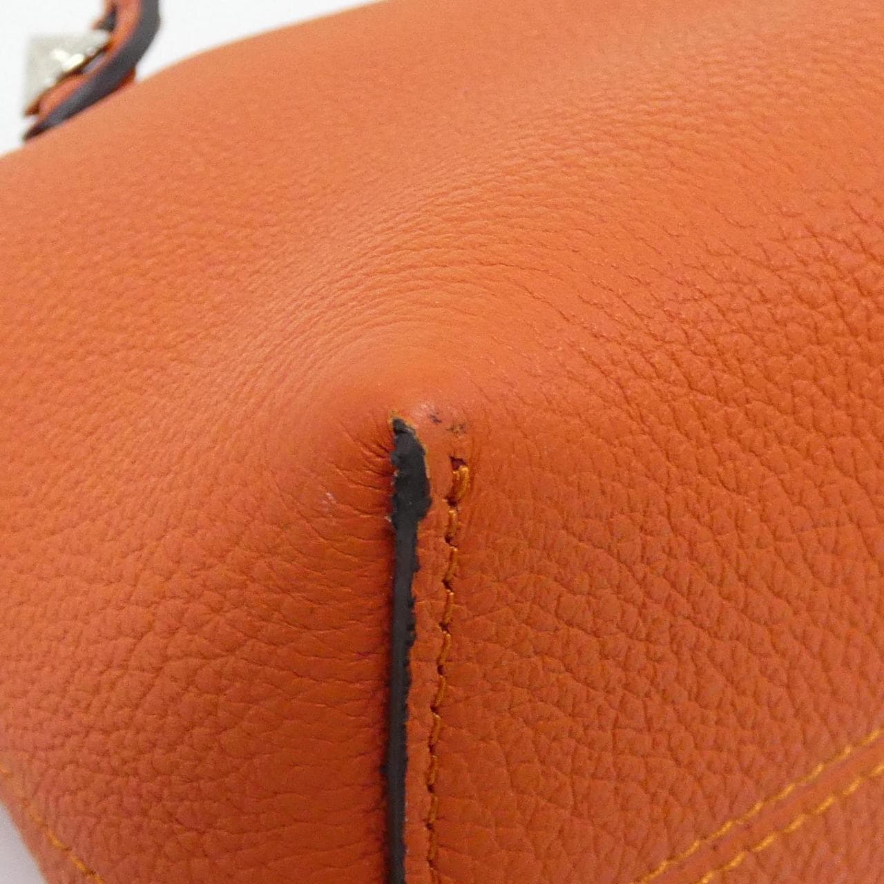 フェンディ バイザウェイ 写真2