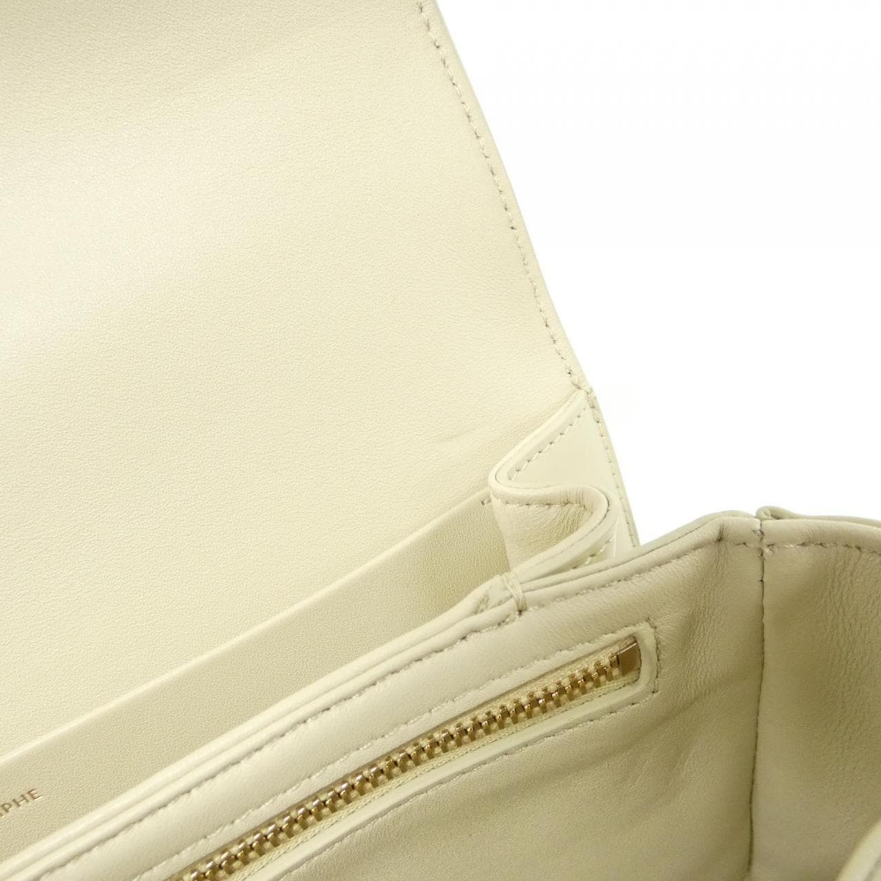 セリーヌ トリオンフ 写真6