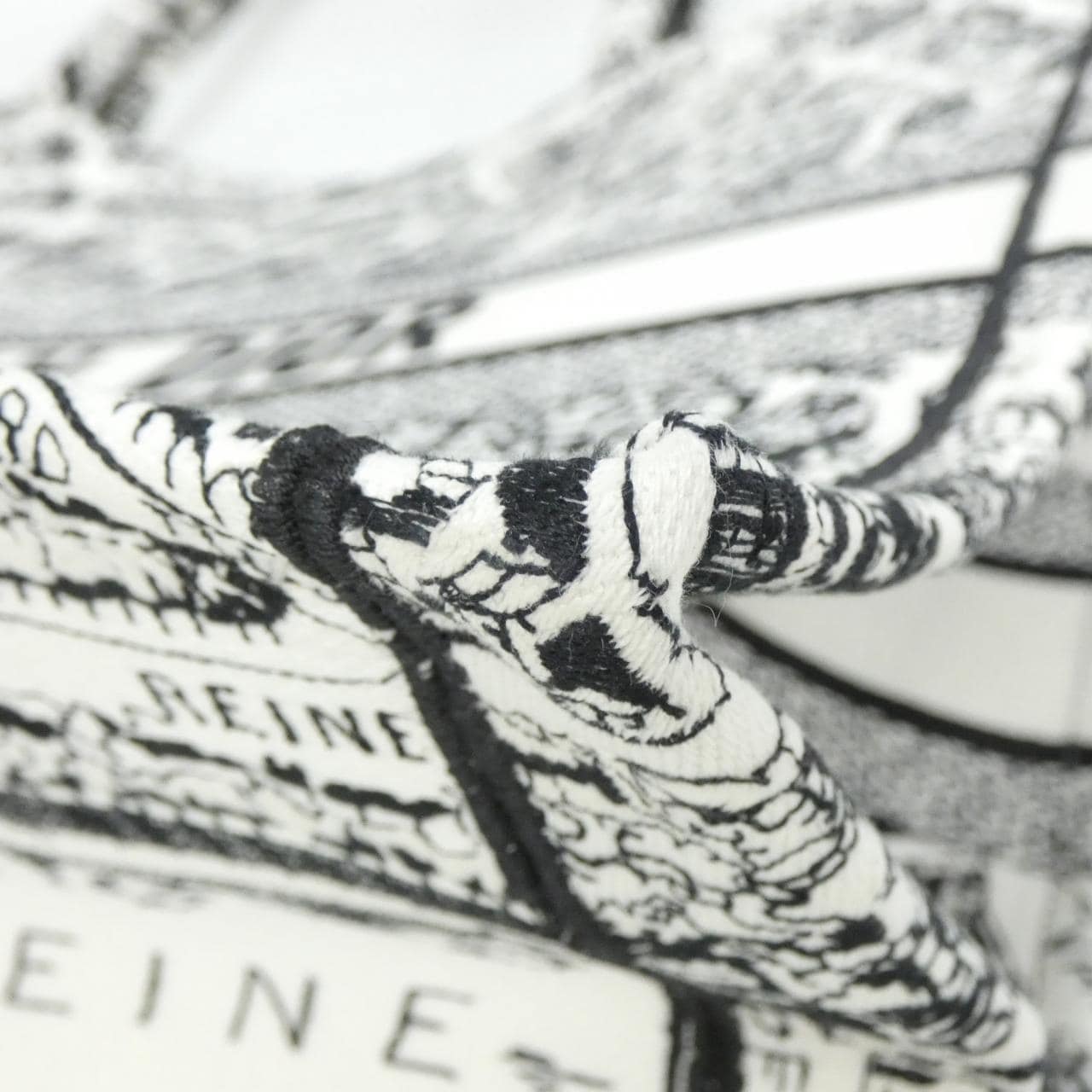 ディオール ブックトート 写真3