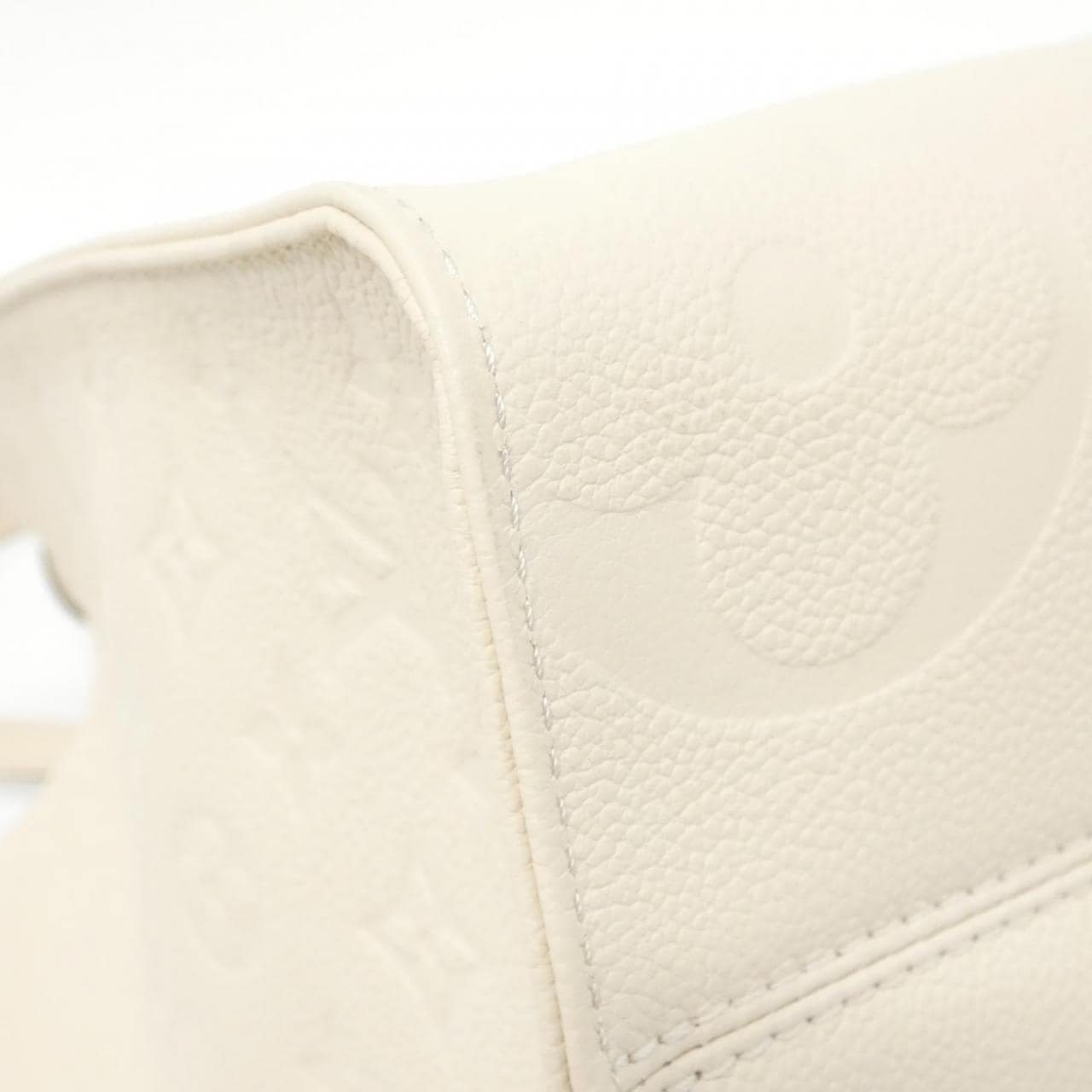 ルイ・ヴィトン オンザゴー 写真2